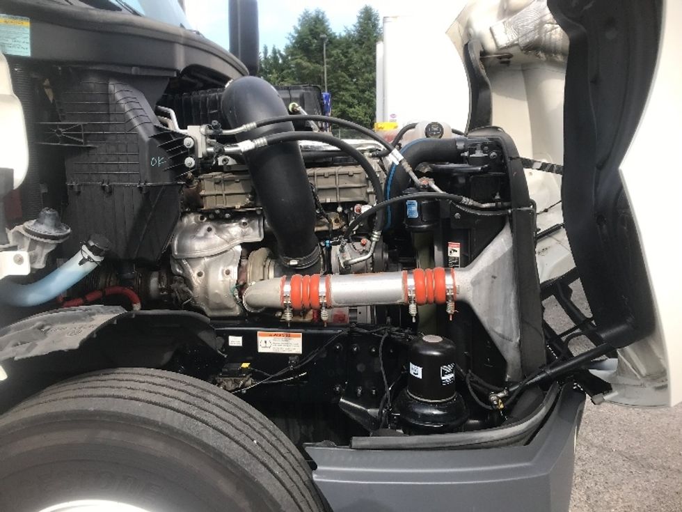 Day Cab Tractor-Heavy Duty Tractors-Freightliner-2022-T12664ST-Harrisburg-PA-296,256\n\t\tmiles-$ 71,750 - Image 15