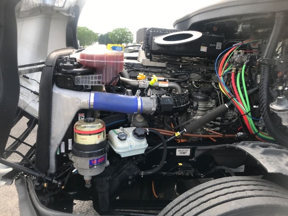 Day Cab Tractor-Heavy Duty Tractors-Freightliner-2022-T12664ST-Harrisburg-PA-296,256\n\t\tmiles-$ 71,750 - Image 16