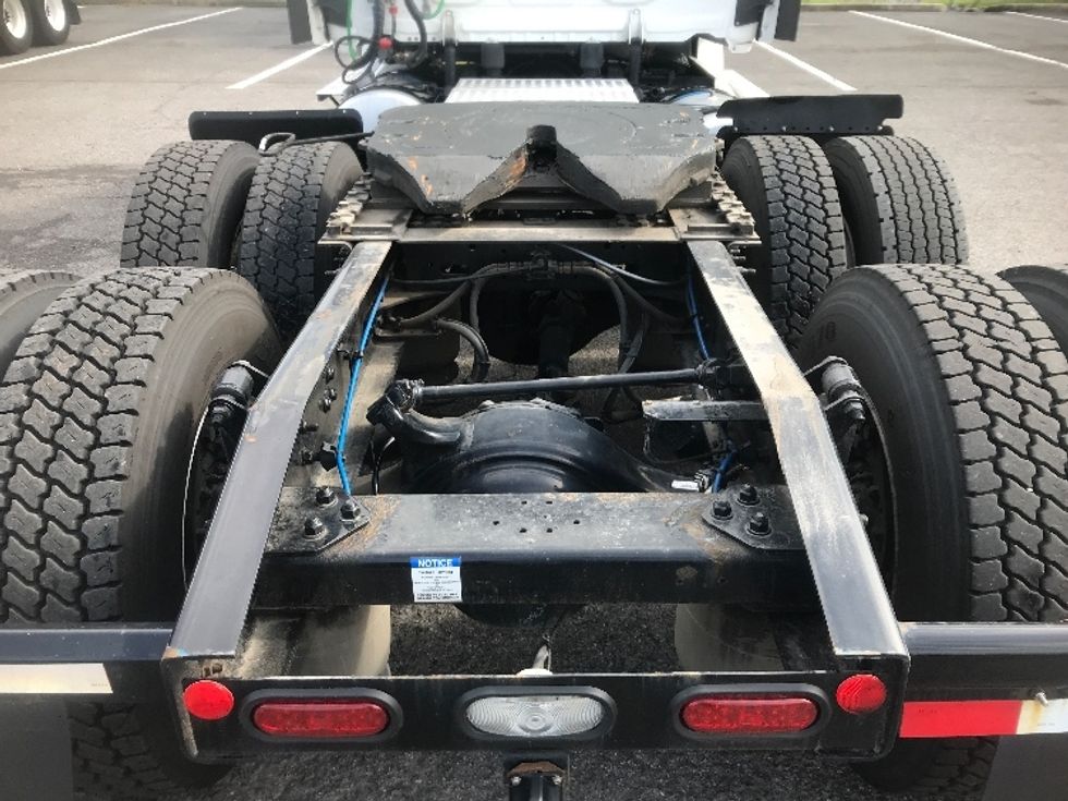 Day Cab Tractor-Heavy Duty Tractors-Freightliner-2022-T12664ST-Harrisburg-PA-296,256\n\t\tmiles-$ 71,750 - Image 6