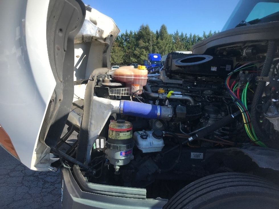 Day Cab Tractor-Heavy Duty Tractors-Freightliner-2022-T12664ST-Harrisburg-PA-460,004\n\t\tmiles-$ 54,500 - Image 16