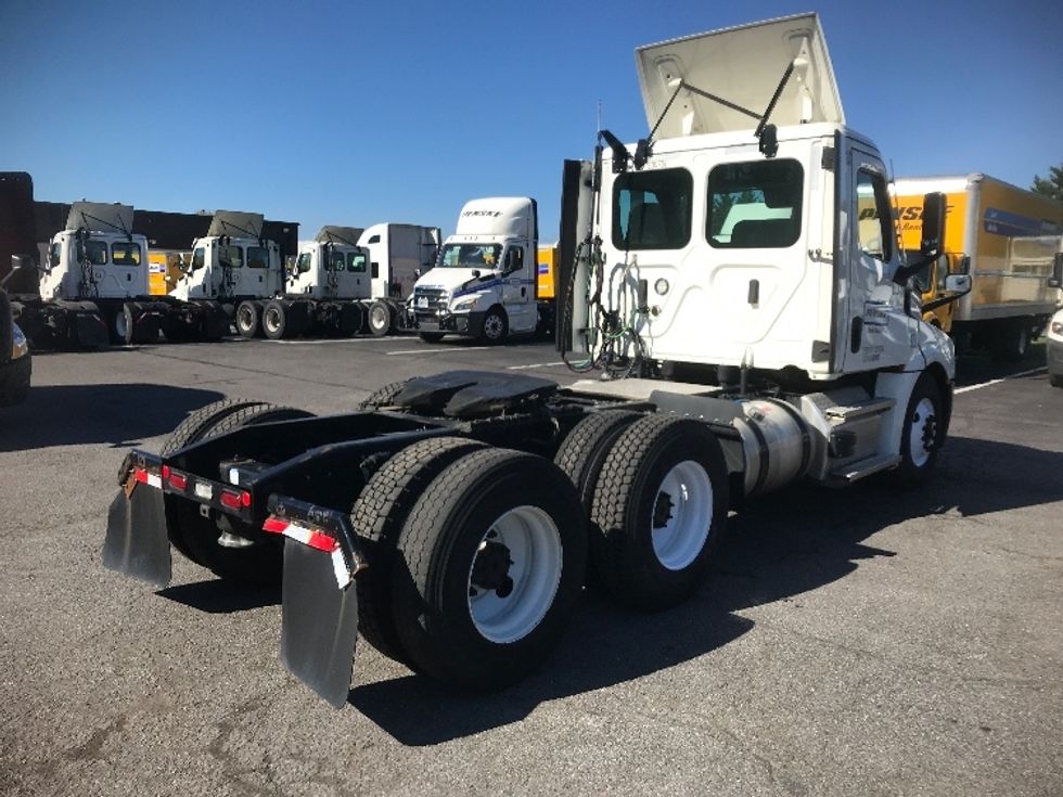 Day Cab Tractor-Heavy Duty Tractors-Freightliner-2022-T12664ST-Harrisburg-PA-460,004\n\t\tmiles-$ 54,500 - Image 7