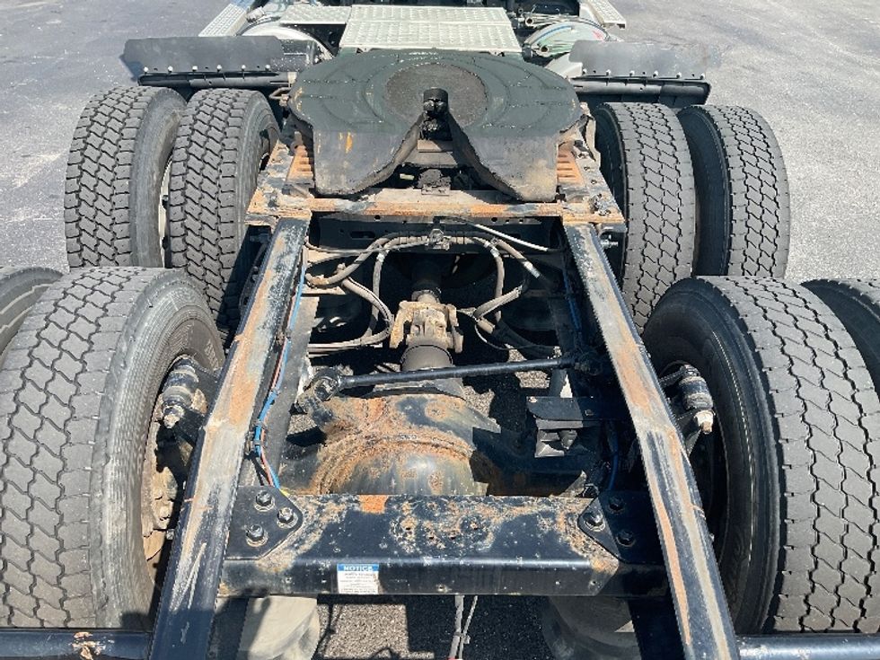 Day Cab Tractor-Heavy Duty Tractors-Freightliner-2022-T12664ST-Harrisburg-PA-510,600\n\t\tmiles-$ 50,500 - Image 6