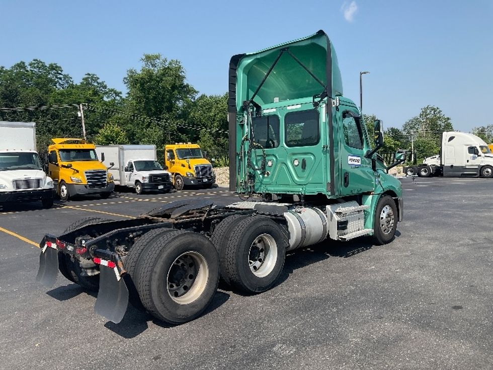Day Cab Tractor-Heavy Duty Tractors-Freightliner-2022-T12664ST-Harrisburg-PA-510,600\n\t\tmiles-$ 50,500 - Image 7