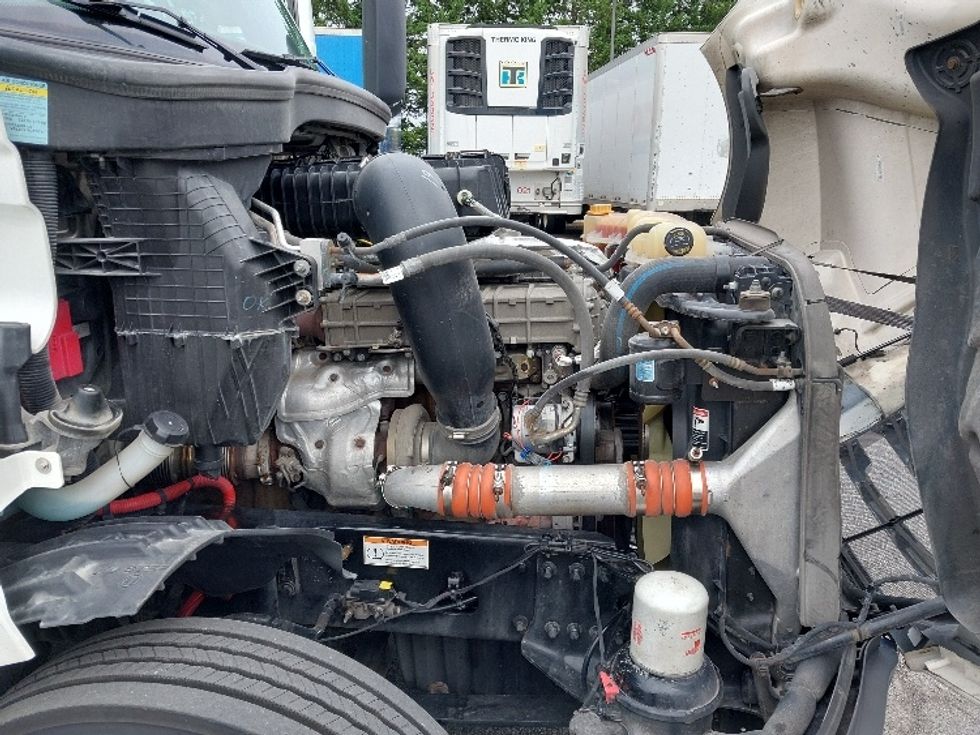 Day Cab Tractor-Heavy Duty Tractors-Freightliner-2022-T12664ST-Harrisburg-PA-660,777\n\t\tmiles-$ 33,000 - Image 15