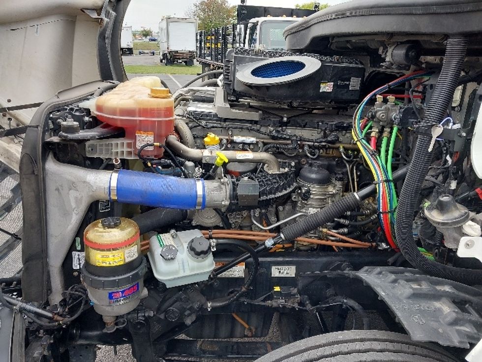 Day Cab Tractor-Heavy Duty Tractors-Freightliner-2022-T12664ST-Harrisburg-PA-660,777\n\t\tmiles-$ 33,000 - Image 16