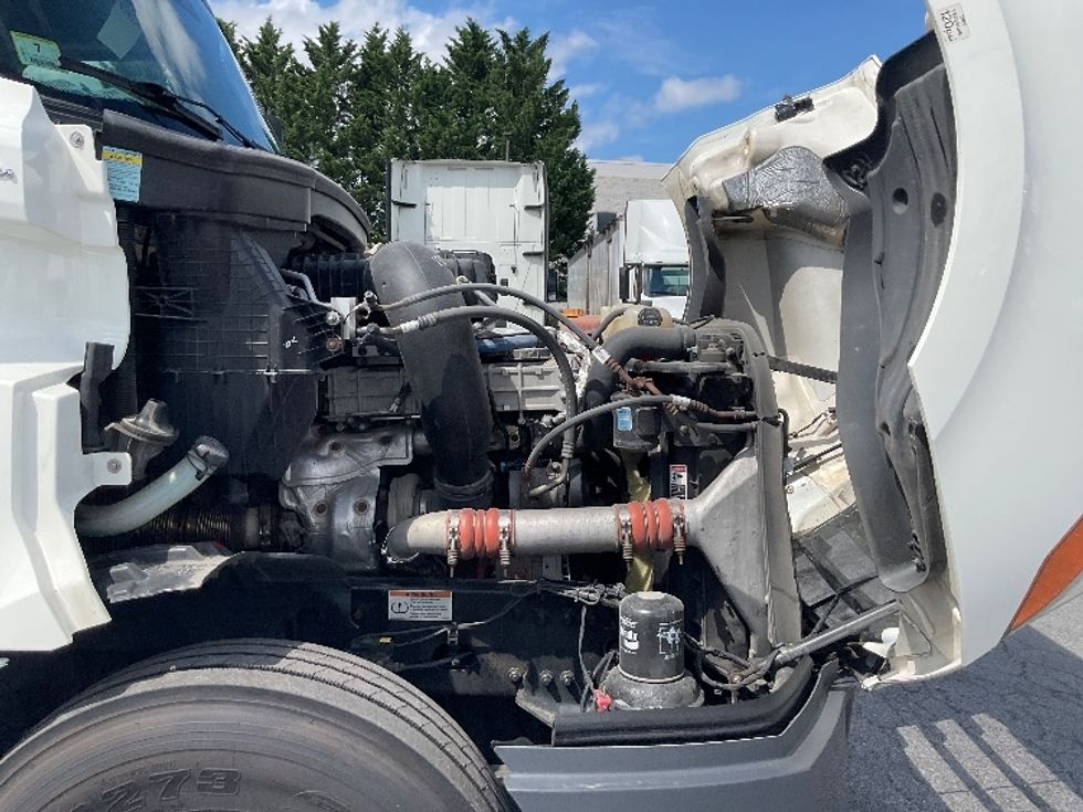 Day Cab Tractor-Heavy Duty Tractors-Freightliner-2022-T12664ST-Harrisburg-PA-679,332\n\t\tmiles-$ 29,500 - Image 15