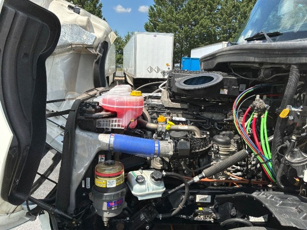 Day Cab Tractor-Heavy Duty Tractors-Freightliner-2022-T12664ST-Harrisburg-PA-718,727\n\t\tmiles-$ 29,500 - Image 16