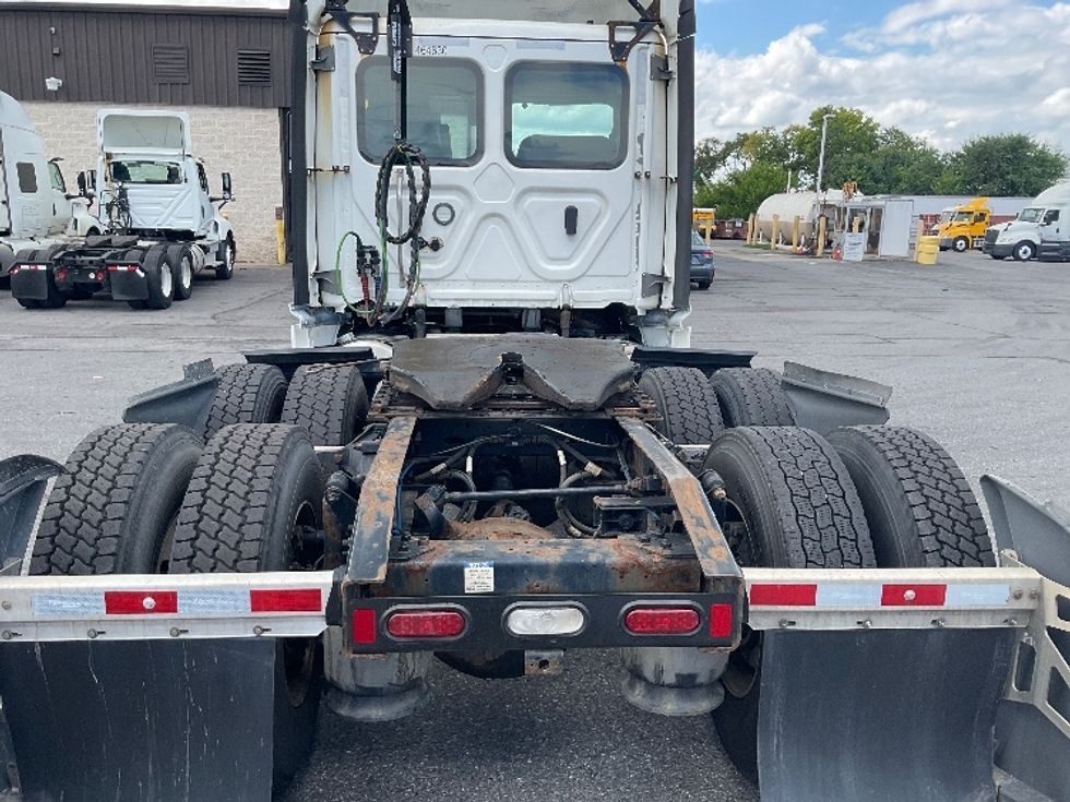 Day Cab Tractor-Heavy Duty Tractors-Freightliner-2022-T12664ST-Harrisburg-PA-746,026\n\t\tmiles-$ 29,500 - Image 6