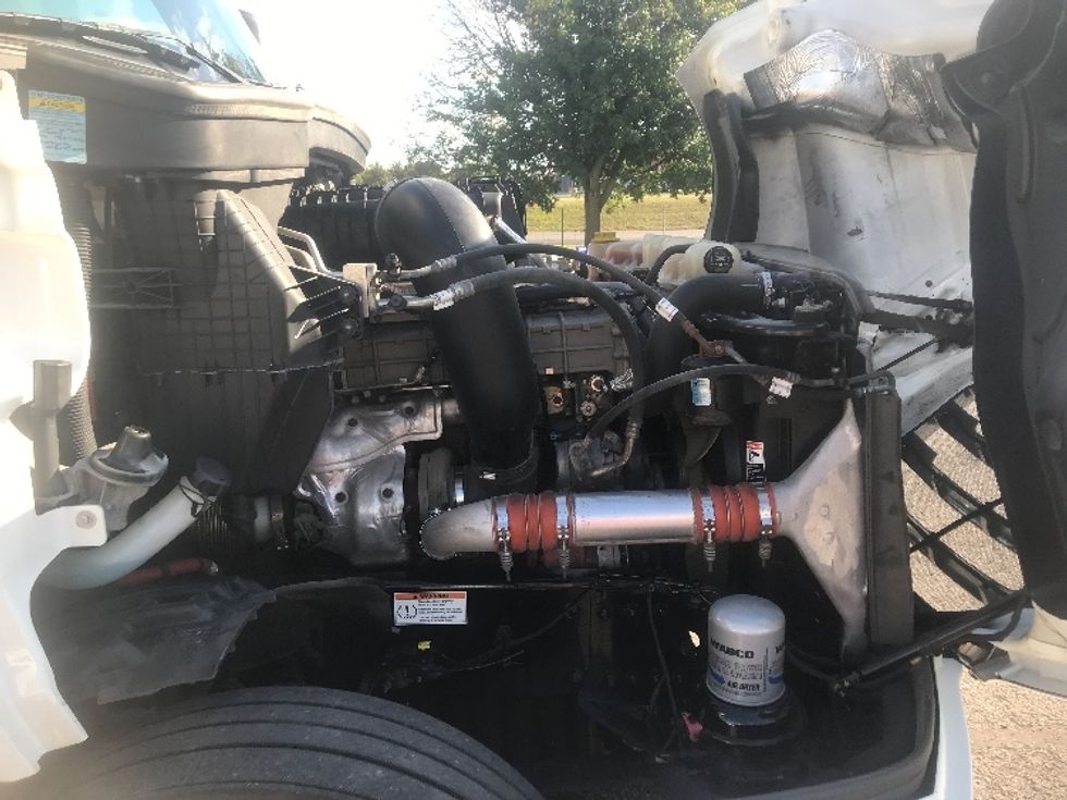 Day Cab Tractor-Heavy Duty Tractors-Freightliner-2022-T12664ST-Harrisburg-PA-796,838\n\t\tmiles-$ 34,000 - Image 15