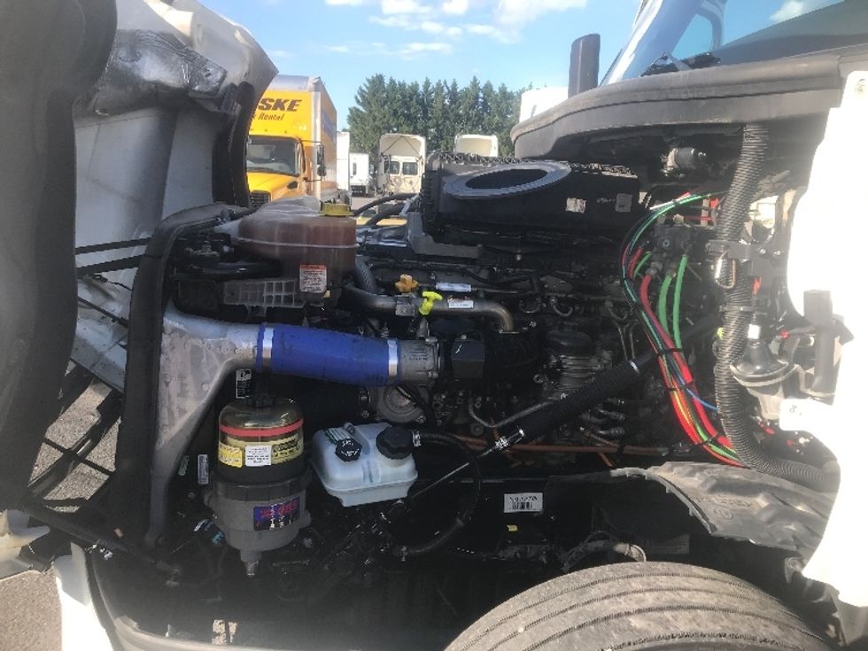 Day Cab Tractor-Heavy Duty Tractors-Freightliner-2022-T12664ST-Harrisburg-PA-796,838\n\t\tmiles-$ 34,000 - Image 16