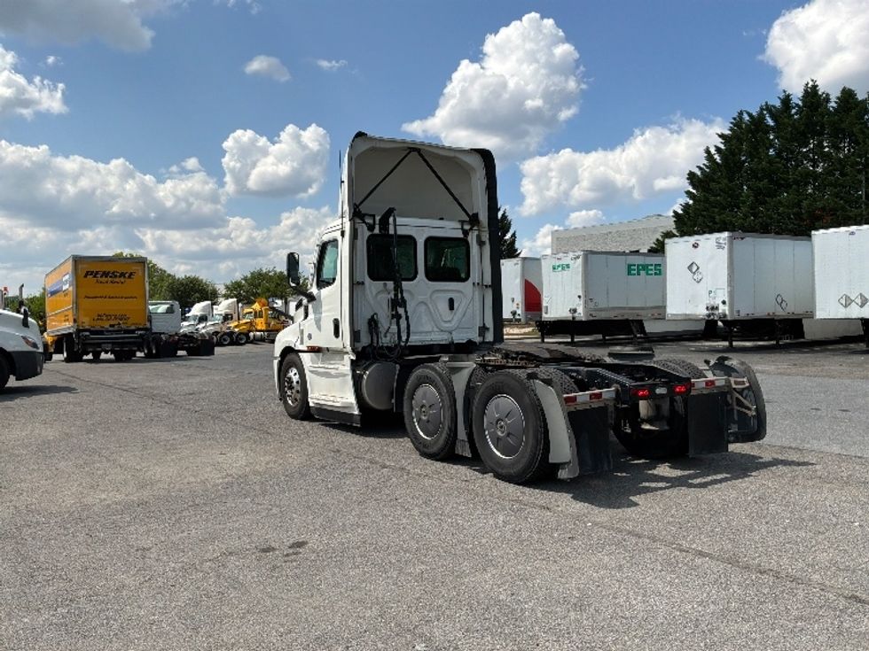 Day Cab Tractor-Heavy Duty Tractors-Freightliner-2022-T12664ST-Harrisburg-PA-816,244\n\t\tmiles-$ 29,500 - Image 5