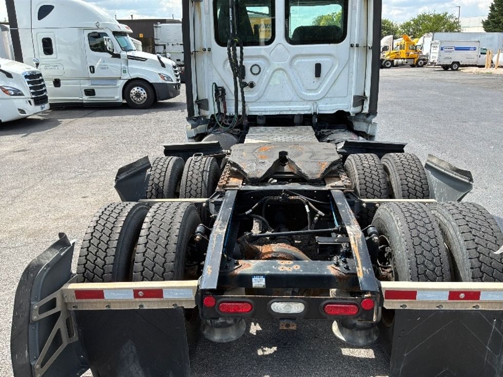 Day Cab Tractor-Heavy Duty Tractors-Freightliner-2022-T12664ST-Harrisburg-PA-816,244\n\t\tmiles-$ 29,500 - Image 6