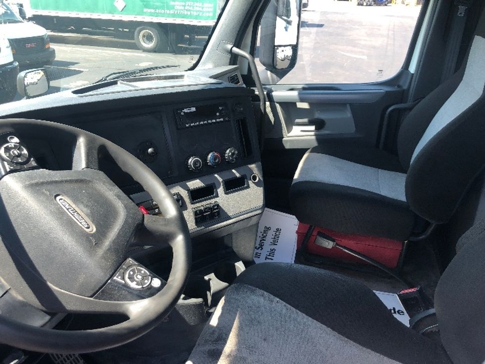 Day Cab Tractor-Heavy Duty Tractors-Freightliner-2022-T12664ST-Indianapolis-IN-364,074\n\t\tmiles-$ 65,500 - Image 10