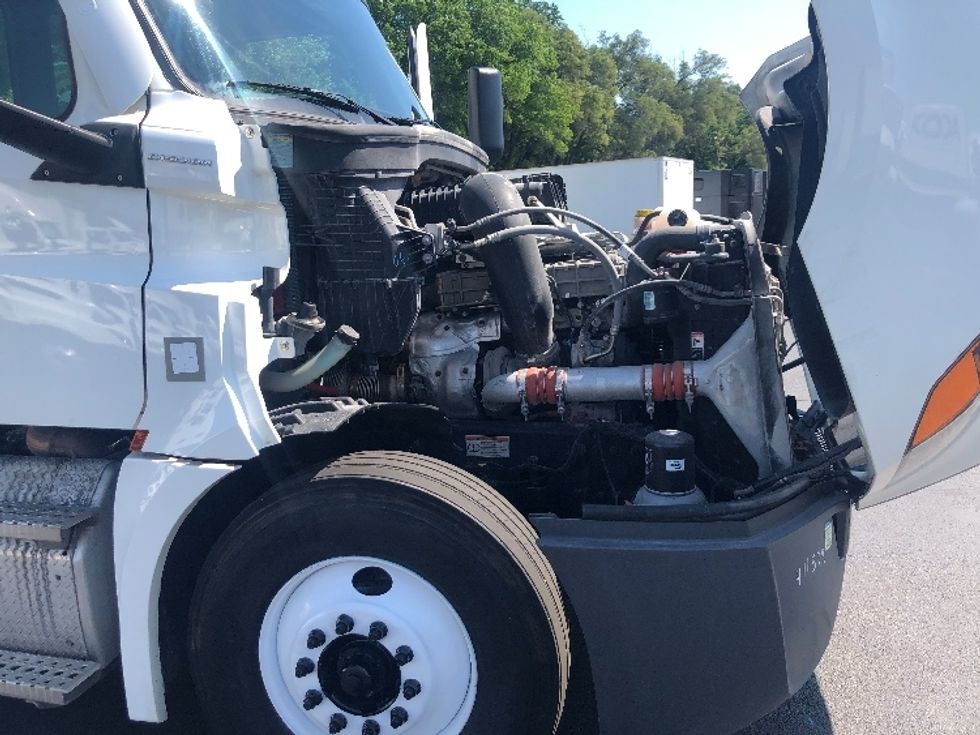 Day Cab Tractor-Heavy Duty Tractors-Freightliner-2022-T12664ST-Indianapolis-IN-364,074\n\t\tmiles-$ 65,500 - Image 15