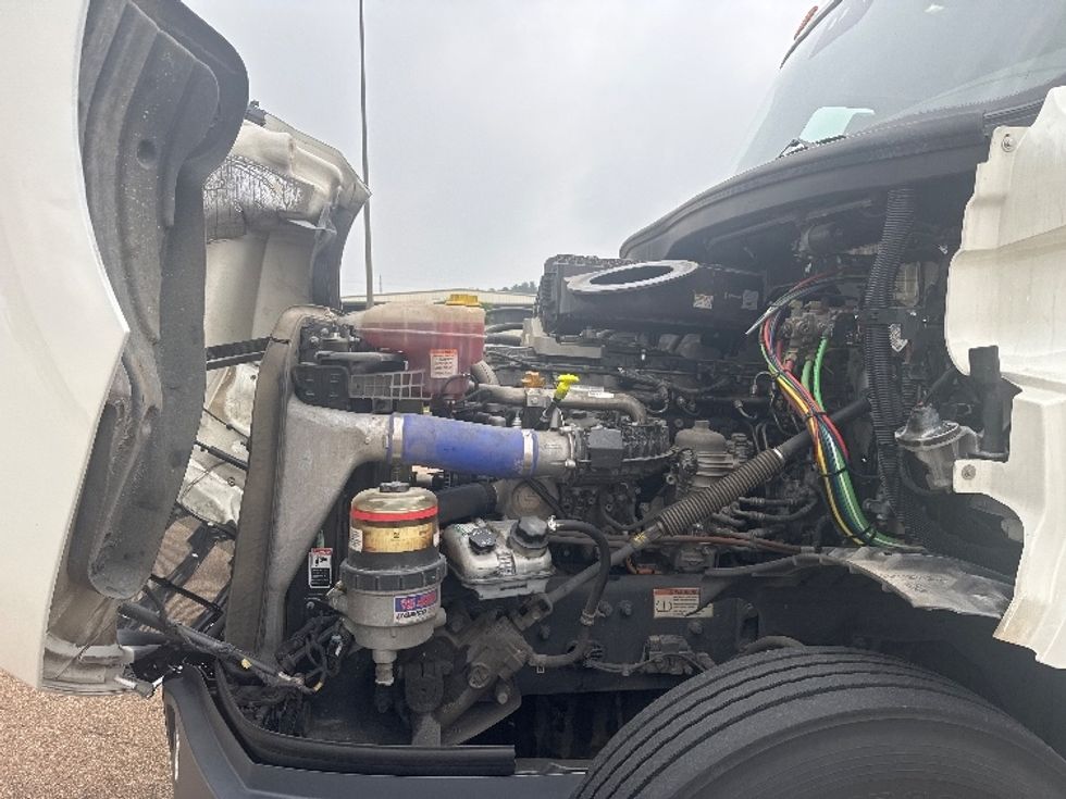 Day Cab Tractor-Heavy Duty Tractors-Freightliner-2022-T12664ST-Jackson-MS-374,395\n\t\tmiles-$ 68,250 - Image 15