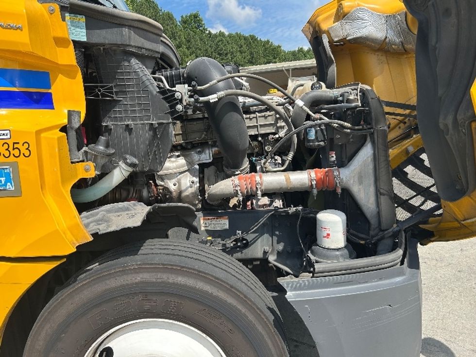 Day Cab Tractor-Heavy Duty Tractors-Freightliner-2022-T12664ST-Kennesaw-GA-244,402\n\t\tmiles-$ 77,500 - Image 15