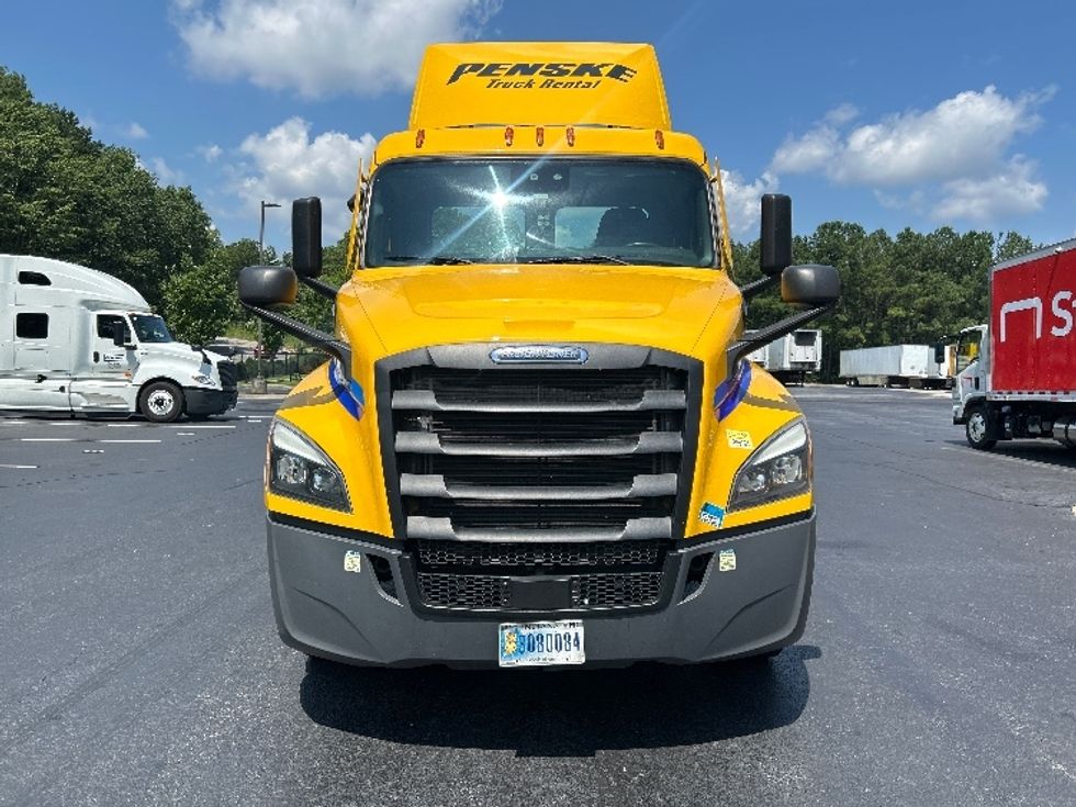 Day Cab Tractor-Heavy Duty Tractors-Freightliner-2022-T12664ST-Lithia Springs-GA-172,185\n\t\tmiles-$ 80,500 - Image 2