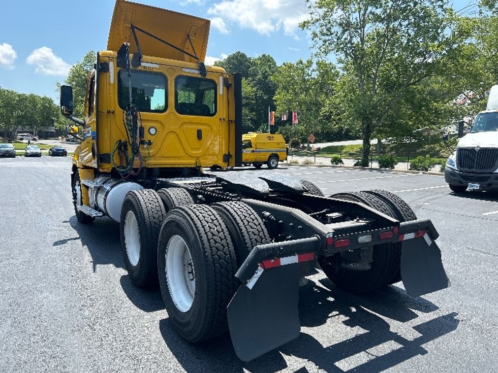 Day Cab Tractor-Heavy Duty Tractors-Freightliner-2022-T12664ST-Lithia Springs-GA-172,185\n\t\tmiles-$ 80,500 - Image 5