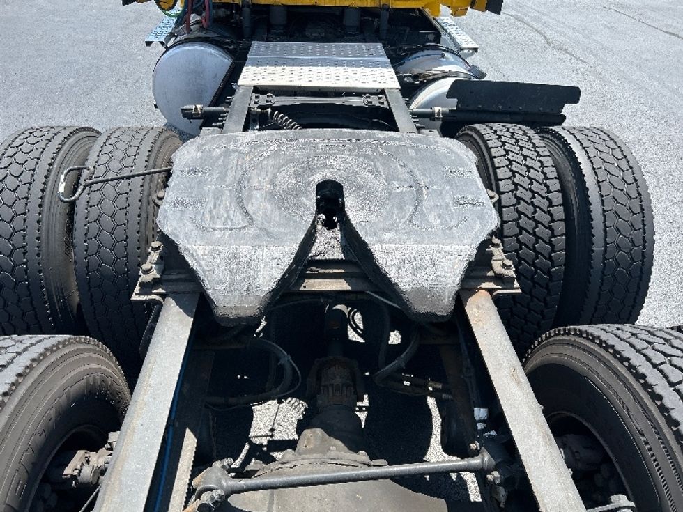 Day Cab Tractor-Heavy Duty Tractors-Freightliner-2022-T12664ST-Lithia Springs-GA-172,185\n\t\tmiles-$ 80,500 - Image 6