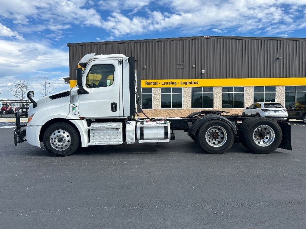 Day Cab Tractor-Heavy Duty Tractors-Freightliner-2022-T12664ST-Lowell-AR-363,608\n\t\tmiles-$ 71,250 - Image 4
