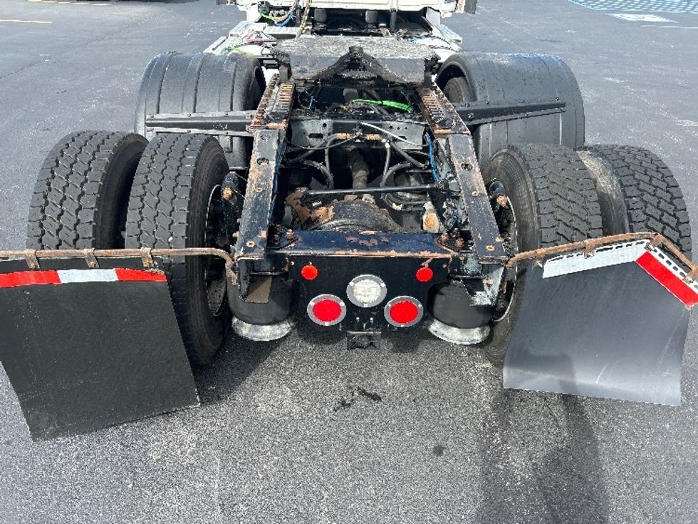 Day Cab Tractor-Heavy Duty Tractors-Freightliner-2022-T12664ST-Lowell-AR-363,608\n\t\tmiles-$ 71,250 - Image 6