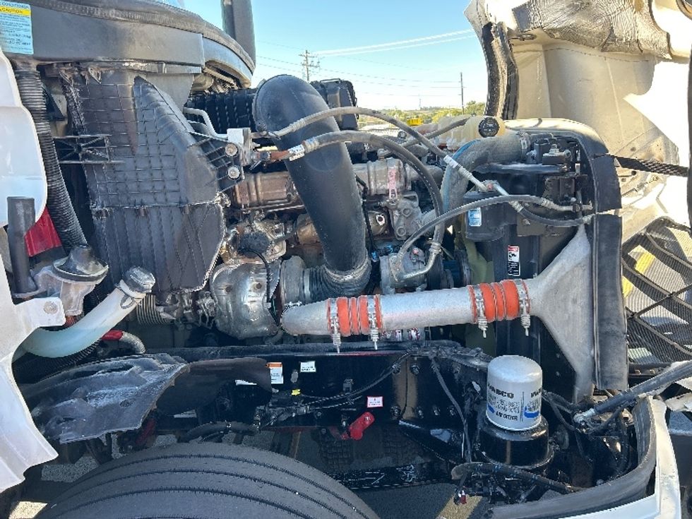 Day Cab Tractor-Heavy Duty Tractors-Freightliner-2022-T12664ST-Lowell-AR-392,390\n\t\tmiles-$ 68,250 - Image 15