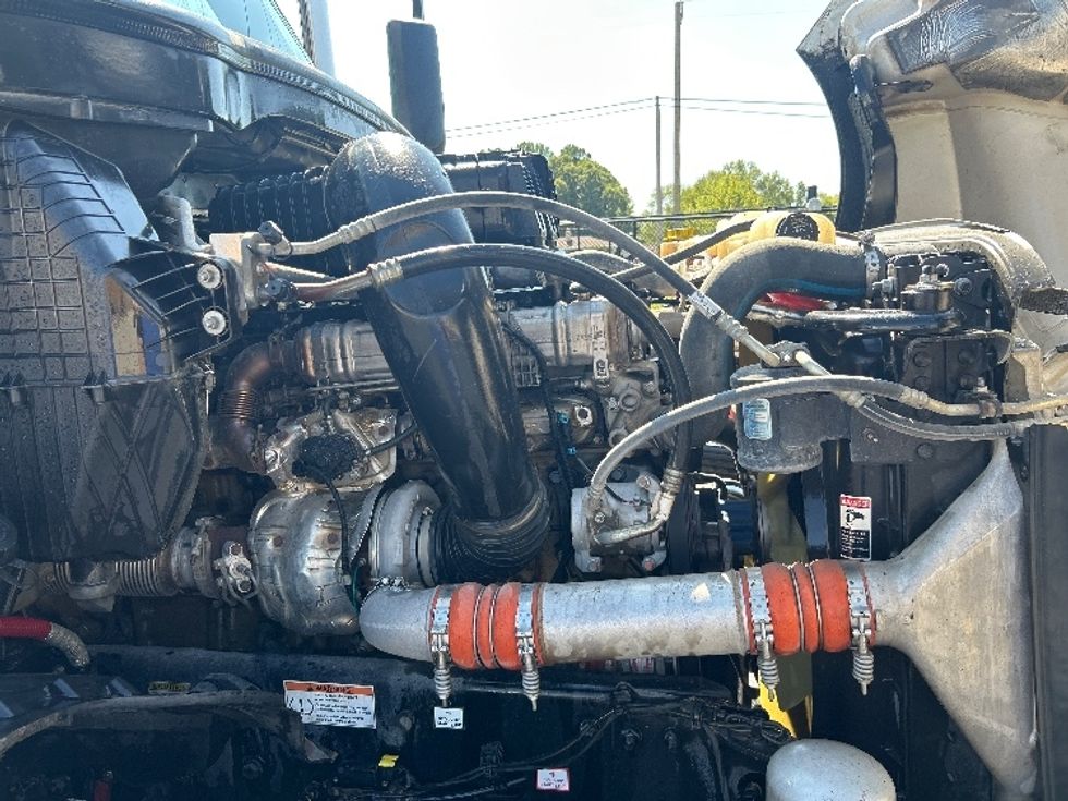 Day Cab Tractor-Heavy Duty Tractors-Freightliner-2022-T12664ST-Lowell-AR-432,182\n\t\tmiles-$ 64,250 - Image 15