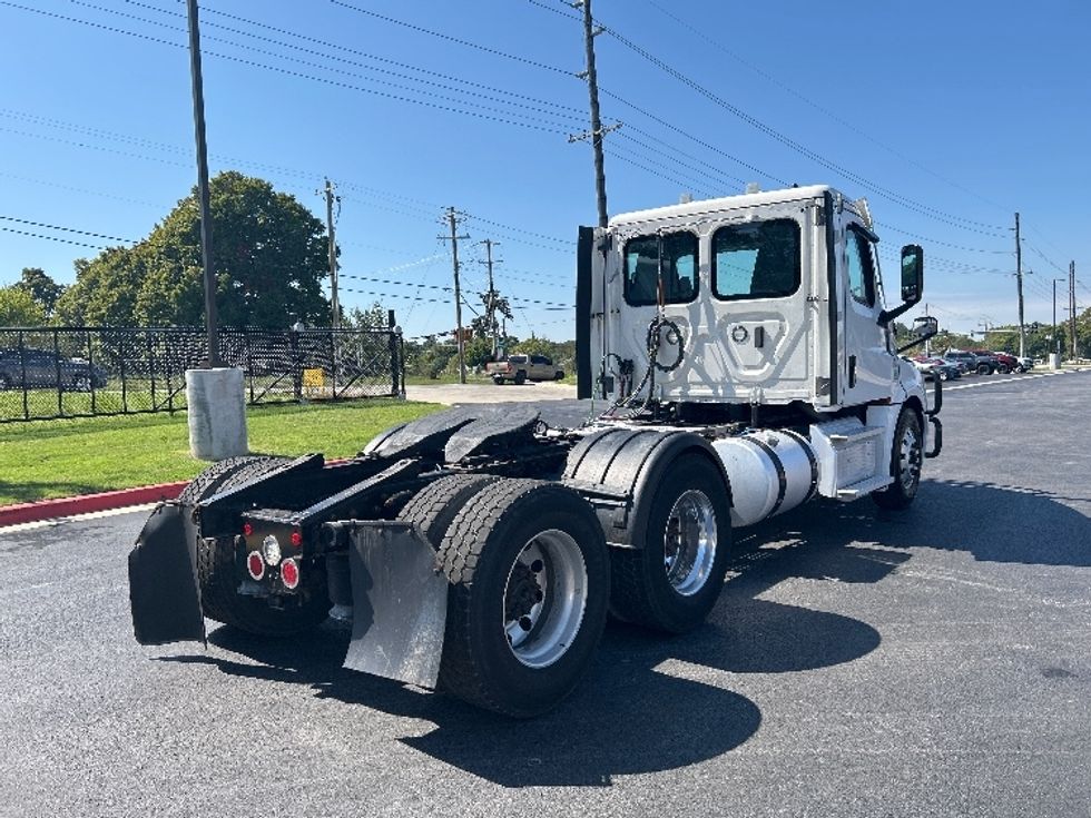 Day Cab Tractor-Heavy Duty Tractors-Freightliner-2022-T12664ST-Lowell-AR-432,182\n\t\tmiles-$ 64,250 - Image 7
