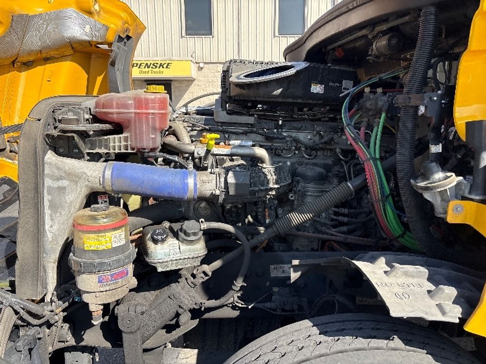 Day Cab Tractor-Heavy Duty Tractors-Freightliner-2022-T12664ST-Miami-FL-162,913\n\t\tmiles-$ 80,750 - Image 16