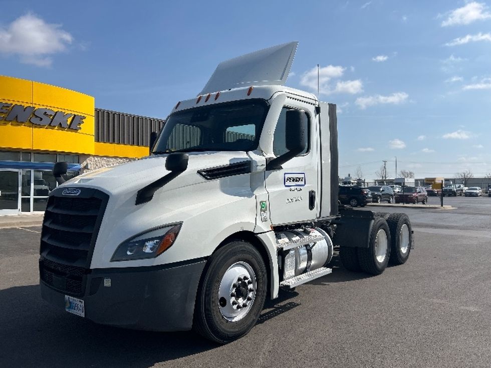 Day Cab Tractor-Heavy Duty Tractors-Freightliner-2022-T12664ST-Oklahoma City-OK-203,801\n\t\tmiles-$ 82,500 - Image 3