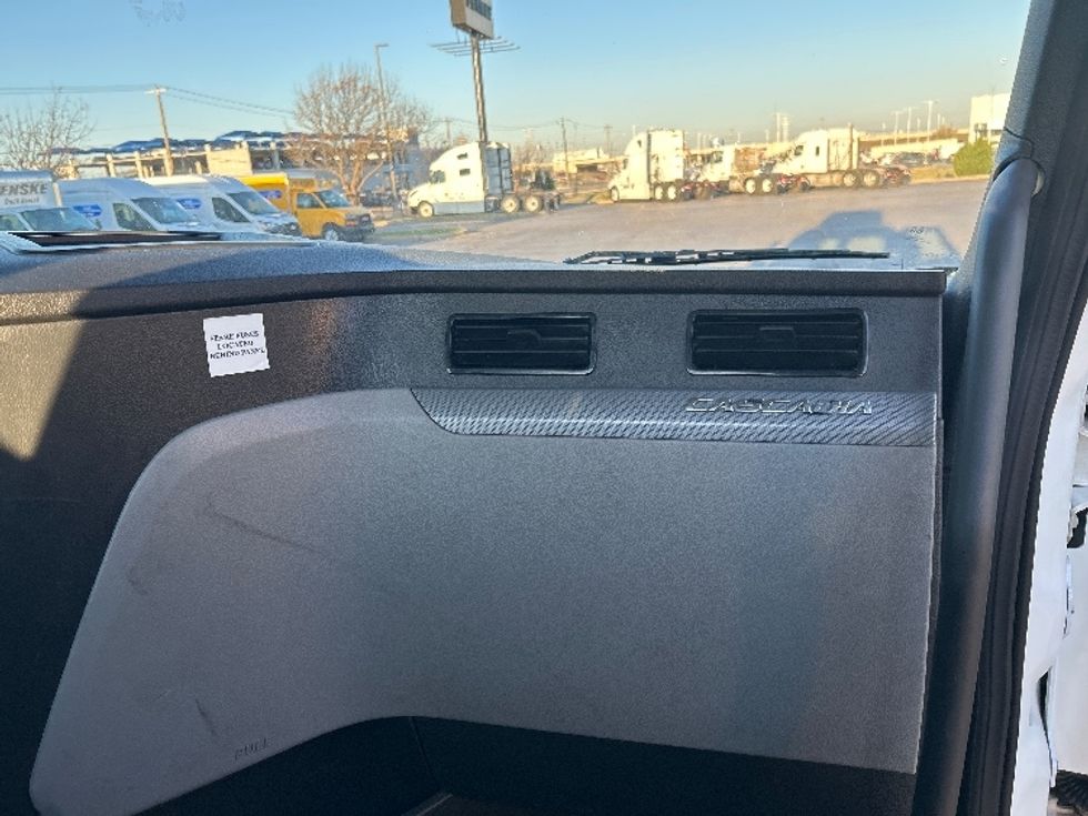 Day Cab Tractor-Heavy Duty Tractors-Freightliner-2022-T12664ST-Oklahoma City-OK-219,877\n\t\tmiles-$ 80,500 - Image 13