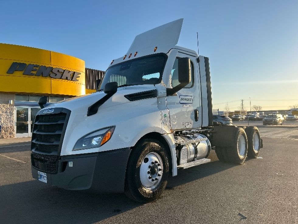 Day Cab Tractor-Heavy Duty Tractors-Freightliner-2022-T12664ST-Oklahoma City-OK-219,877\n\t\tmiles-$ 80,500 - Image 3