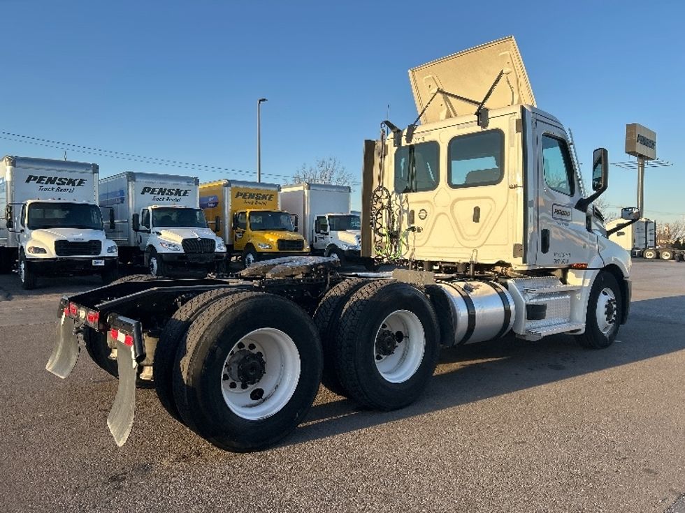 Day Cab Tractor-Heavy Duty Tractors-Freightliner-2022-T12664ST-Oklahoma City-OK-219,877\n\t\tmiles-$ 80,500 - Image 7