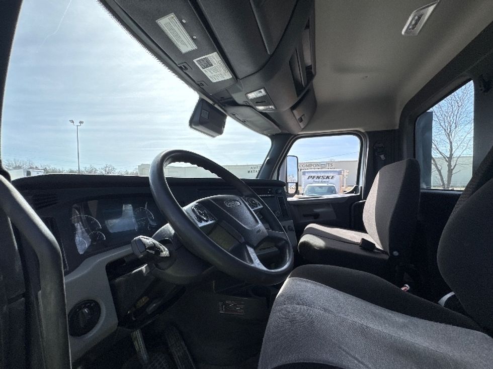 Day Cab Tractor-Heavy Duty Tractors-Freightliner-2022-T12664ST-Omaha-NE-317,714\n\t\tmiles-$ 73,500 - Image 10