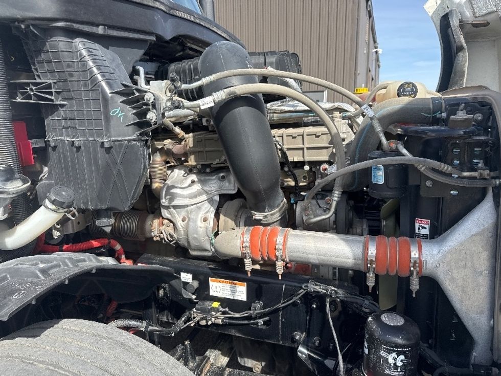 Day Cab Tractor-Heavy Duty Tractors-Freightliner-2022-T12664ST-Omaha-NE-317,714\n\t\tmiles-$ 73,500 - Image 15