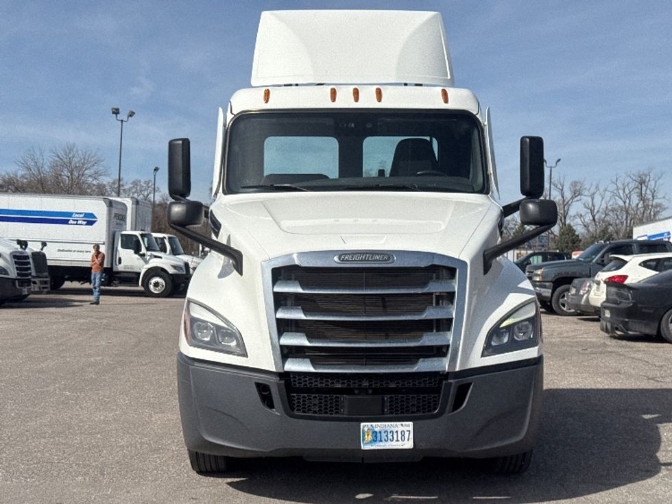 Day Cab Tractor-Heavy Duty Tractors-Freightliner-2022-T12664ST-Omaha-NE-317,714\n\t\tmiles-$ 73,500 - Image 2