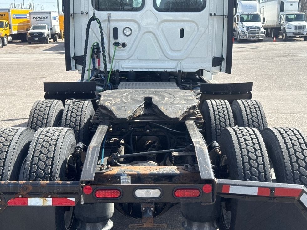Day Cab Tractor-Heavy Duty Tractors-Freightliner-2022-T12664ST-Omaha-NE-317,714\n\t\tmiles-$ 73,500 - Image 6
