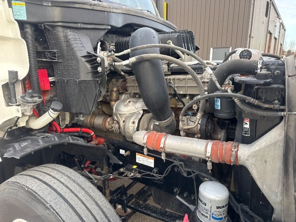 Day Cab Tractor-Heavy Duty Tractors-Freightliner-2022-T12664ST-Omaha-NE-374,120\n\t\tmiles-$ 69,000 - Image 15