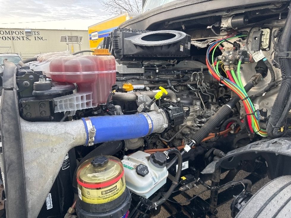 Day Cab Tractor-Heavy Duty Tractors-Freightliner-2022-T12664ST-Omaha-NE-374,120\n\t\tmiles-$ 69,000 - Image 16