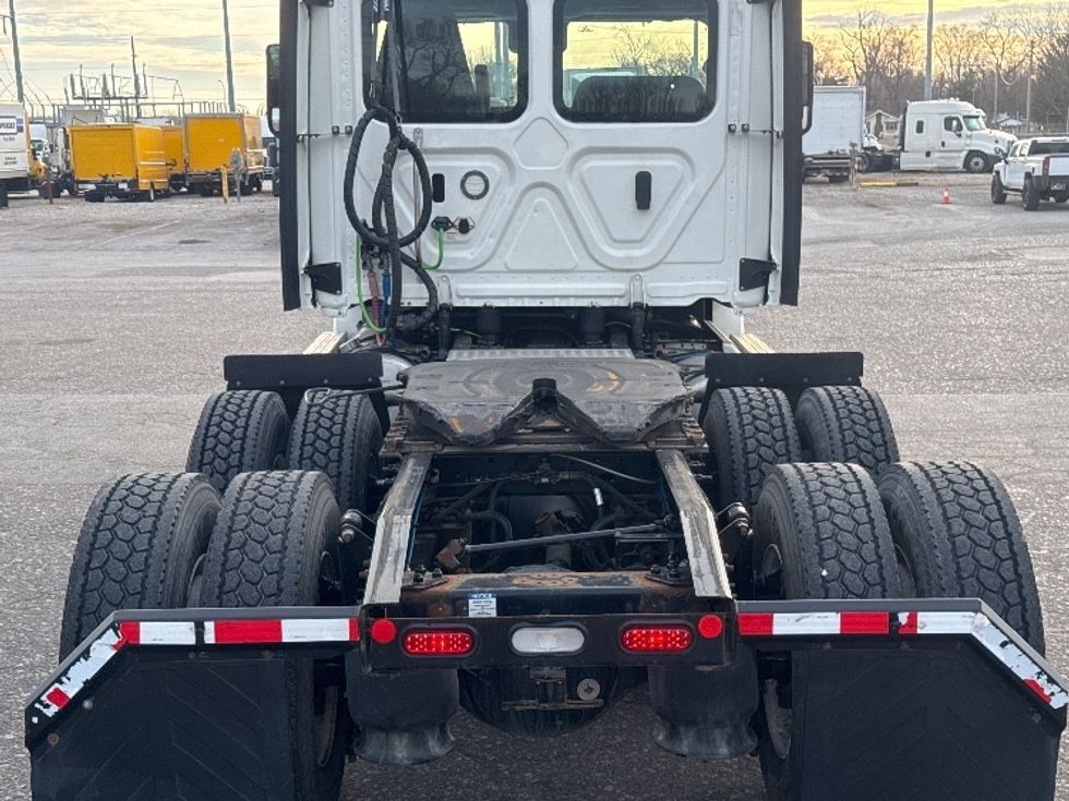 Day Cab Tractor-Heavy Duty Tractors-Freightliner-2022-T12664ST-Omaha-NE-374,120\n\t\tmiles-$ 69,000 - Image 6