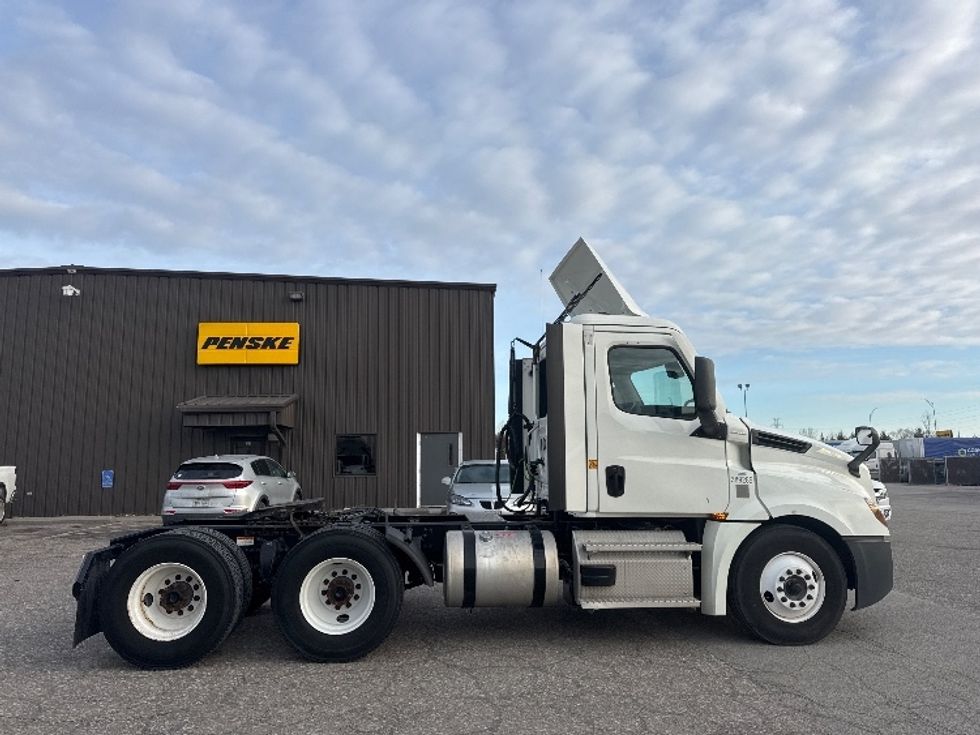 Day Cab Tractor-Heavy Duty Tractors-Freightliner-2022-T12664ST-Omaha-NE-374,120\n\t\tmiles-$ 69,000 - Image 8