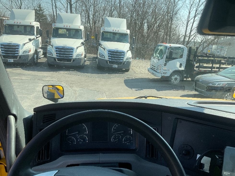 Day Cab Tractor-Heavy Duty Tractors-Freightliner-2022-T12664ST-Perrysburg-OH-574,706\n\t\tmiles-$ 33,750 - Image 11