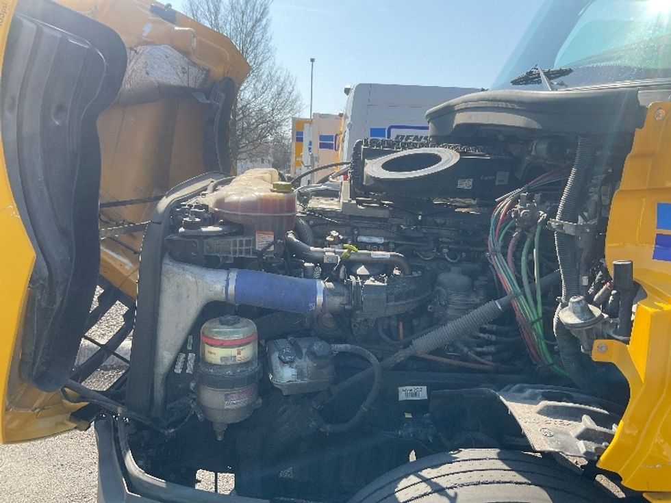 Day Cab Tractor-Heavy Duty Tractors-Freightliner-2022-T12664ST-Perrysburg-OH-574,706\n\t\tmiles-$ 33,750 - Image 13