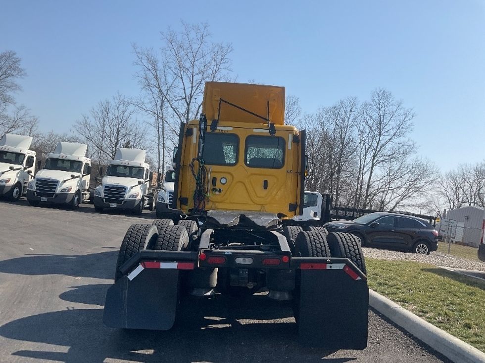 Day Cab Tractor-Heavy Duty Tractors-Freightliner-2022-T12664ST-Perrysburg-OH-574,706\n\t\tmiles-$ 33,750 - Image 6