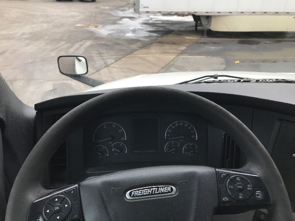 Day Cab Tractor-Heavy Duty Tractors-Freightliner-2022-T12664ST-Pewaukee-WI-741,235\n\t\tmiles-$ 29,000 - Image 11