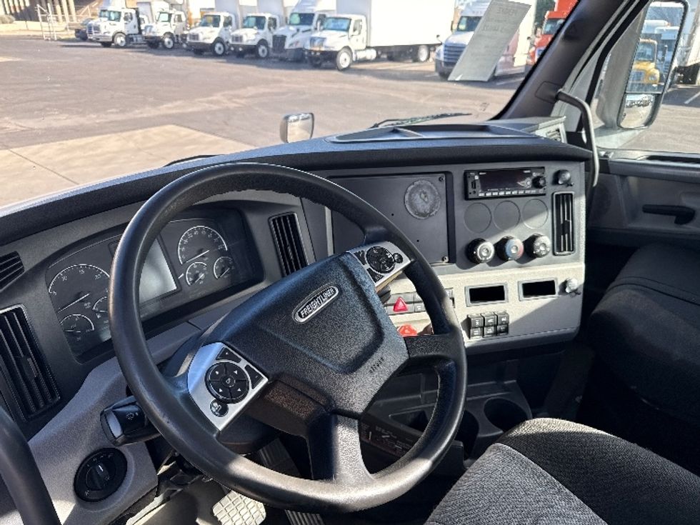 Day Cab Tractor-Heavy Duty Tractors-Freightliner-2022-T12664ST-Phoenix-AZ-388,035\n\t\tmiles-$ 67,000 - Image 10