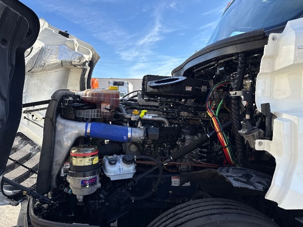 Day Cab Tractor-Heavy Duty Tractors-Freightliner-2022-T12664ST-Phoenix-AZ-388,035\n\t\tmiles-$ 67,000 - Image 16