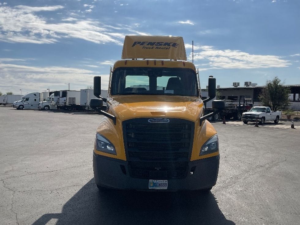 Day Cab Tractor-Heavy Duty Tractors-Freightliner-2022-T12664ST-Phoenix-AZ-532,502\n\t\tmiles-$ 49,250 - Image 2