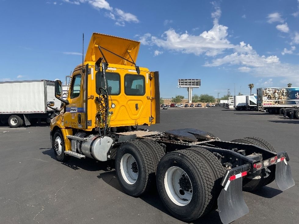 Day Cab Tractor-Heavy Duty Tractors-Freightliner-2022-T12664ST-Phoenix-AZ-532,502\n\t\tmiles-$ 49,250 - Image 5