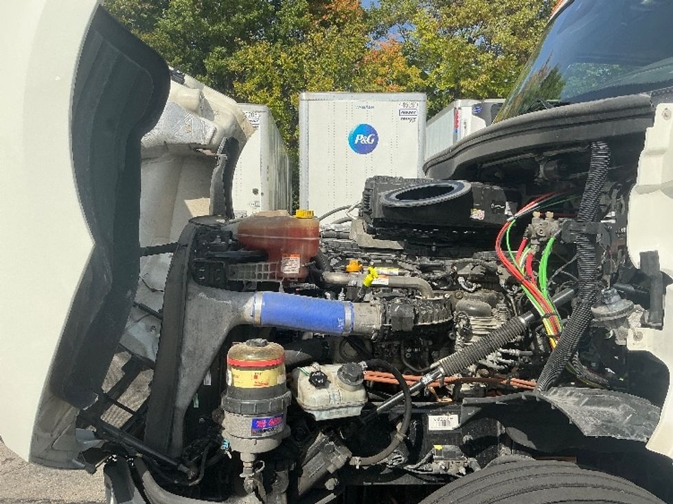 Day Cab Tractor-Heavy Duty Tractors-Freightliner-2022-T12664ST-Piqua-OH-664,475\n\t\tmiles-$ 33,000 - Image 16